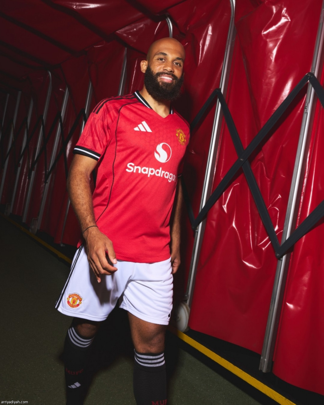 مبيومو.. الصفقة الثالثة