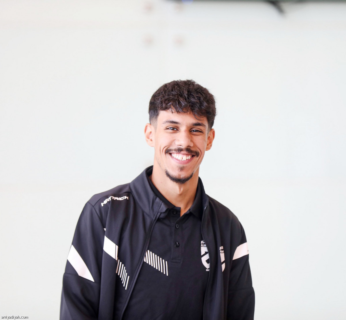 الحزم يغادر