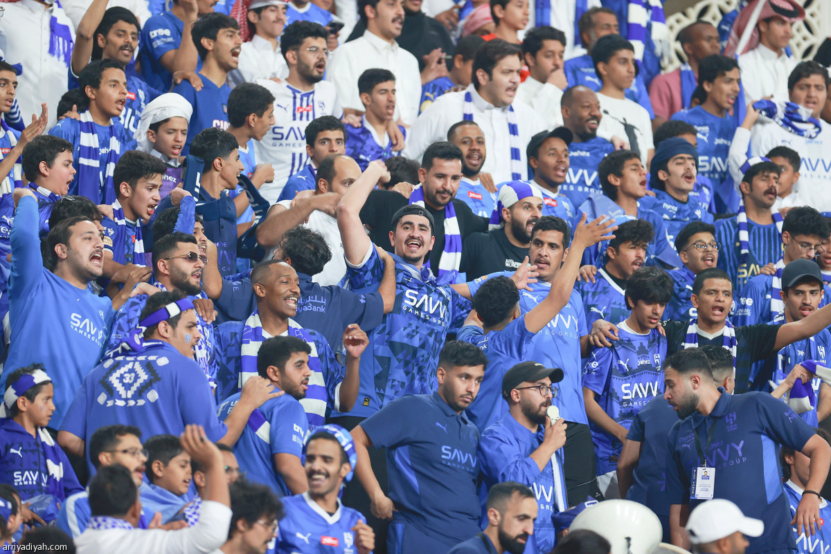 الأزرق يتأهل