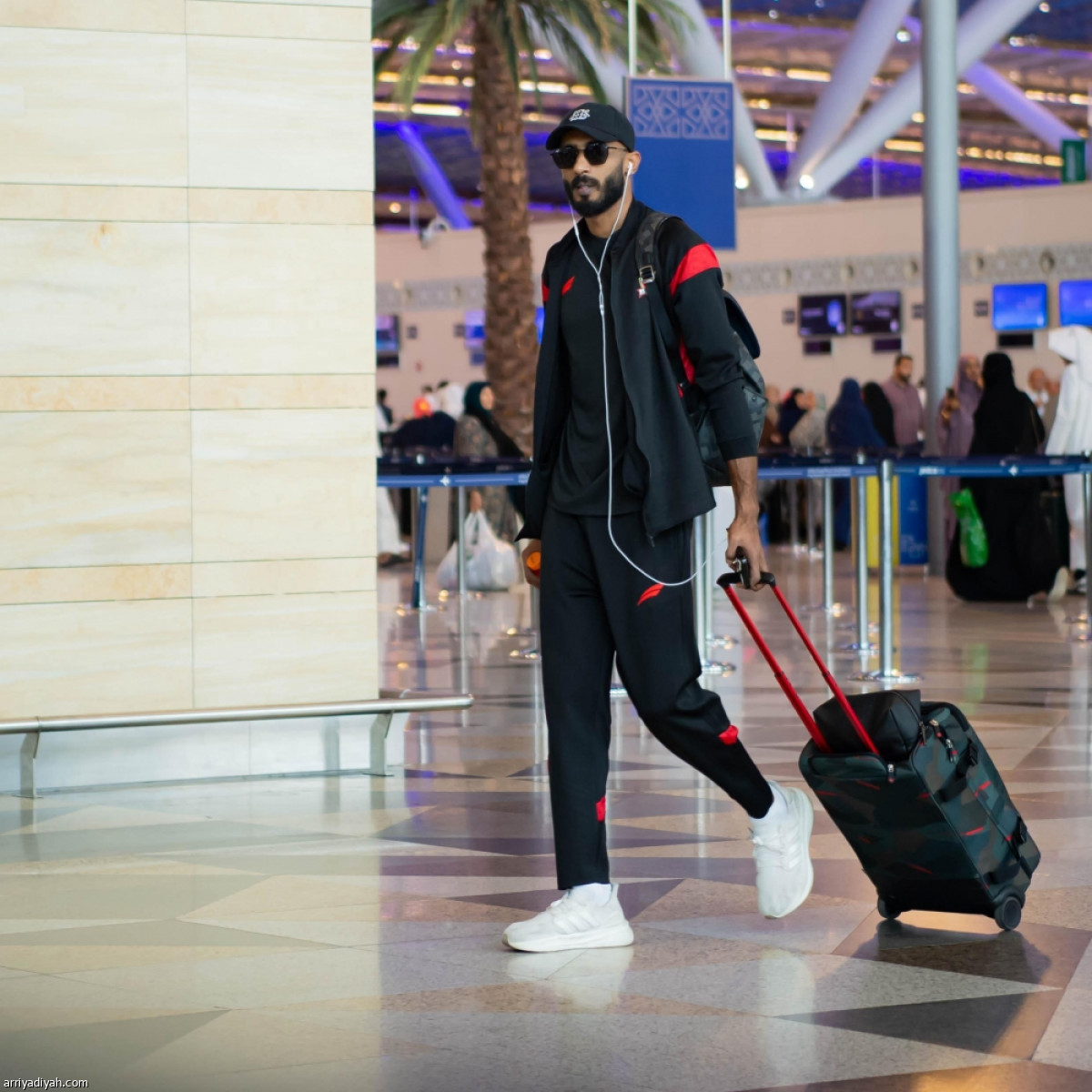 الوحدة يطير إلى أبها