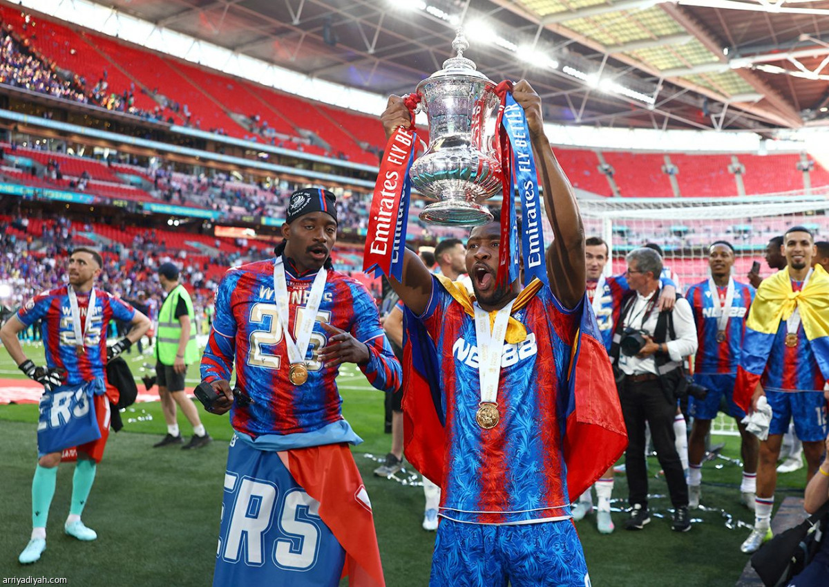 الفرحة الأولى