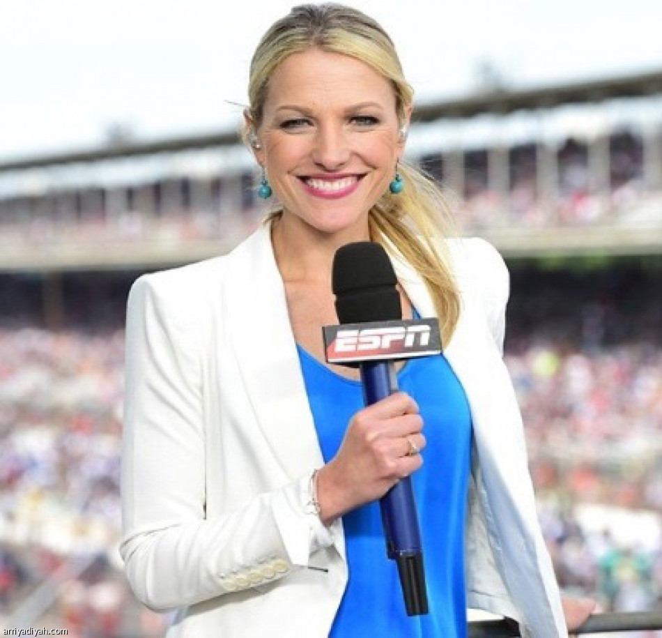 الصحافة الرياضية في أمريكا.. 
النساء أولا