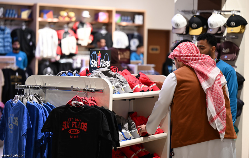 أمير الرياض يفتتح «Six Flags» في القدية