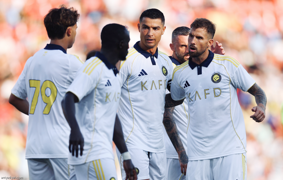 خسارة وظهور أول