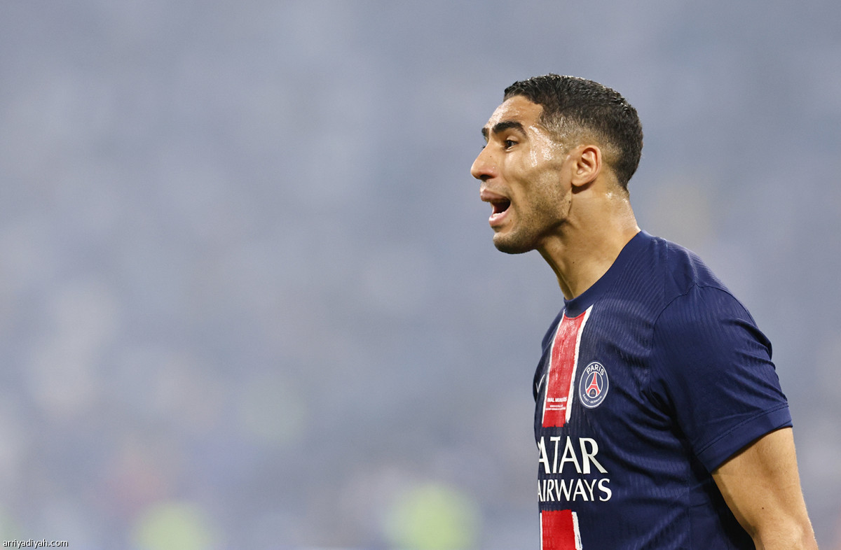 حكيمي.. هدف تاريخي