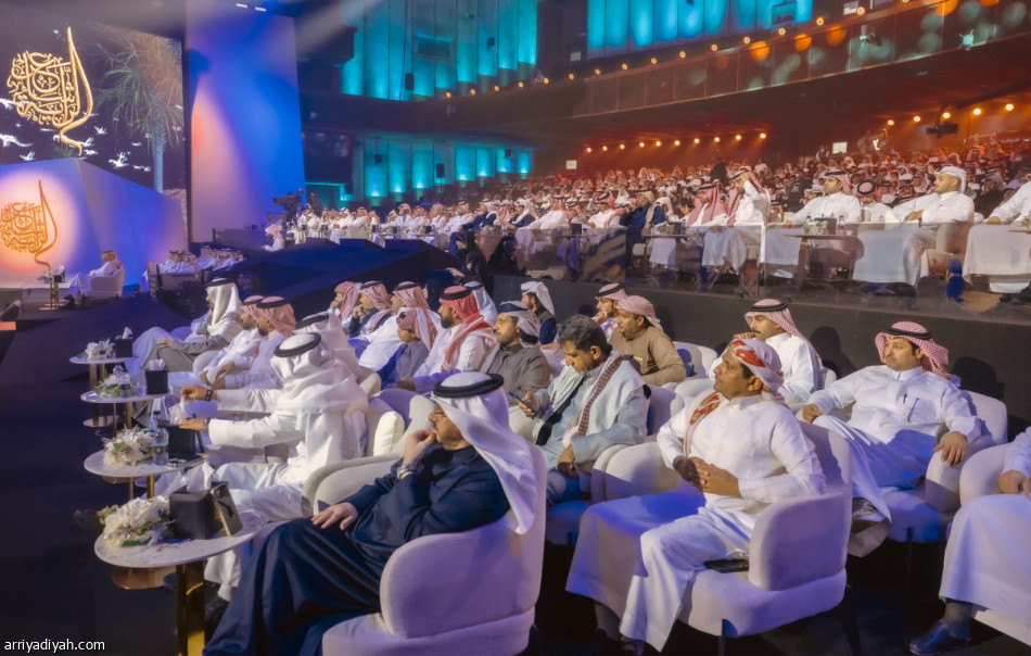 «شاعر الراية».. ابن نومان والرسلاني أول المتأهلين