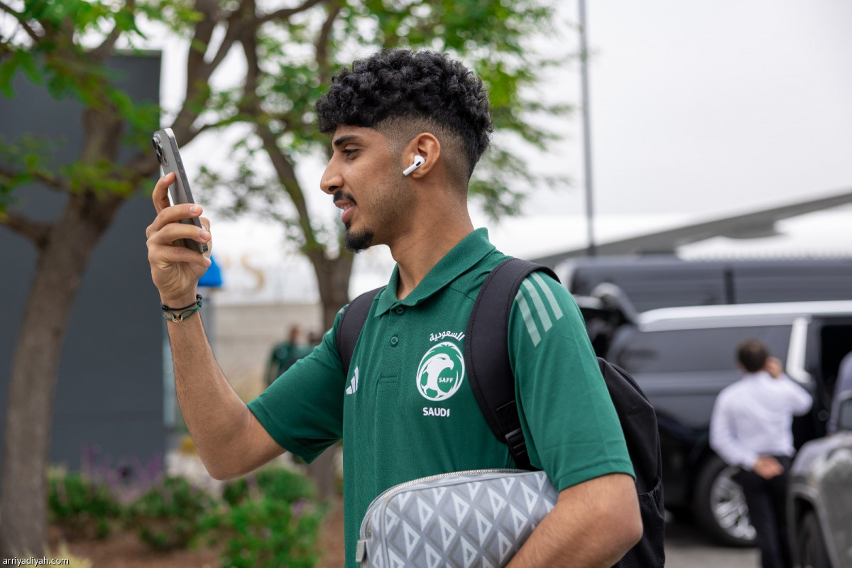 الصقور تحط الرحال