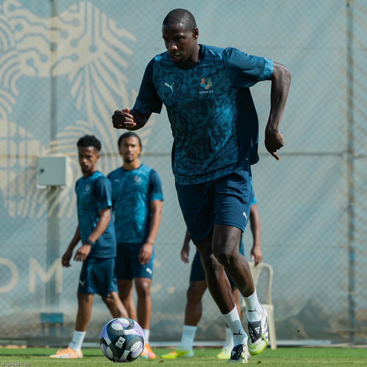 جالتييه يجهز نيوم