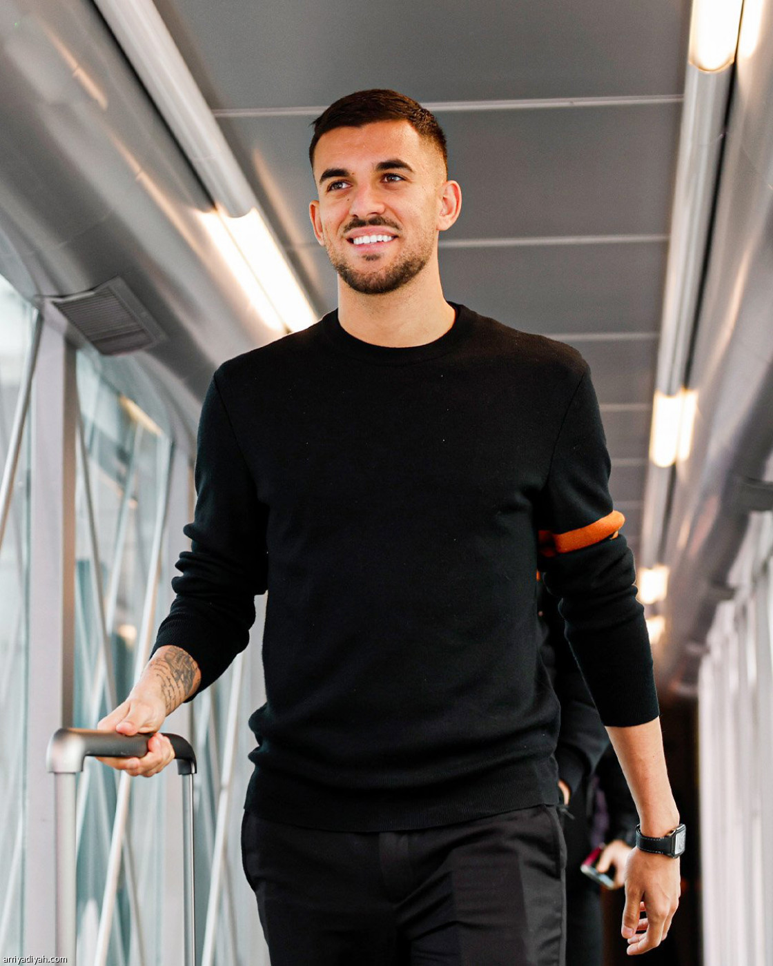 «حامل اللقب» يغادر