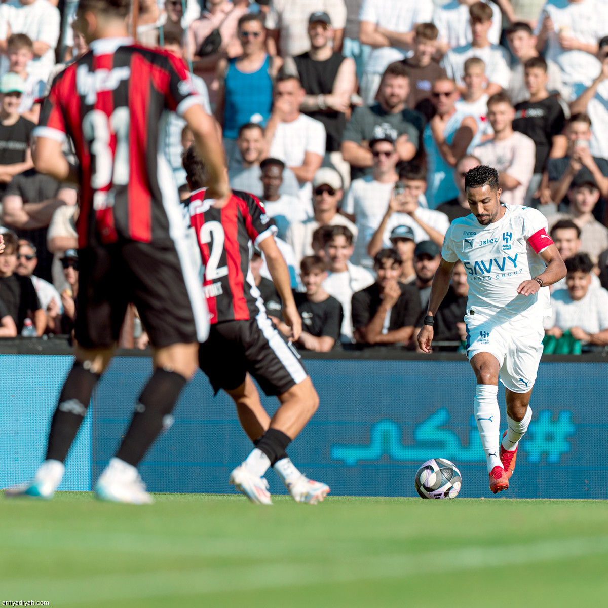 الأزرق يكرر السداسية