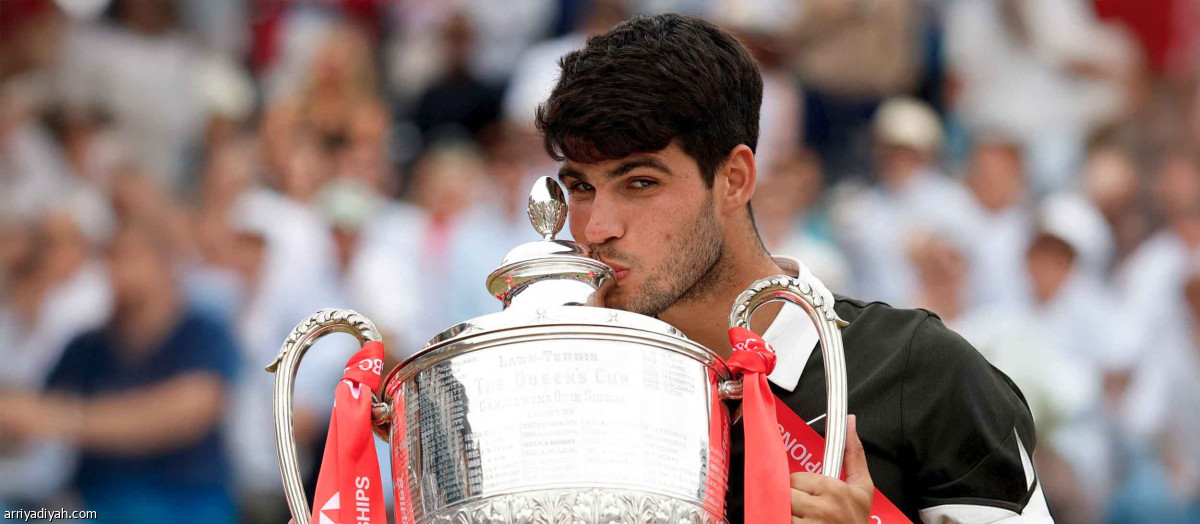 ألكاراز يسيطر