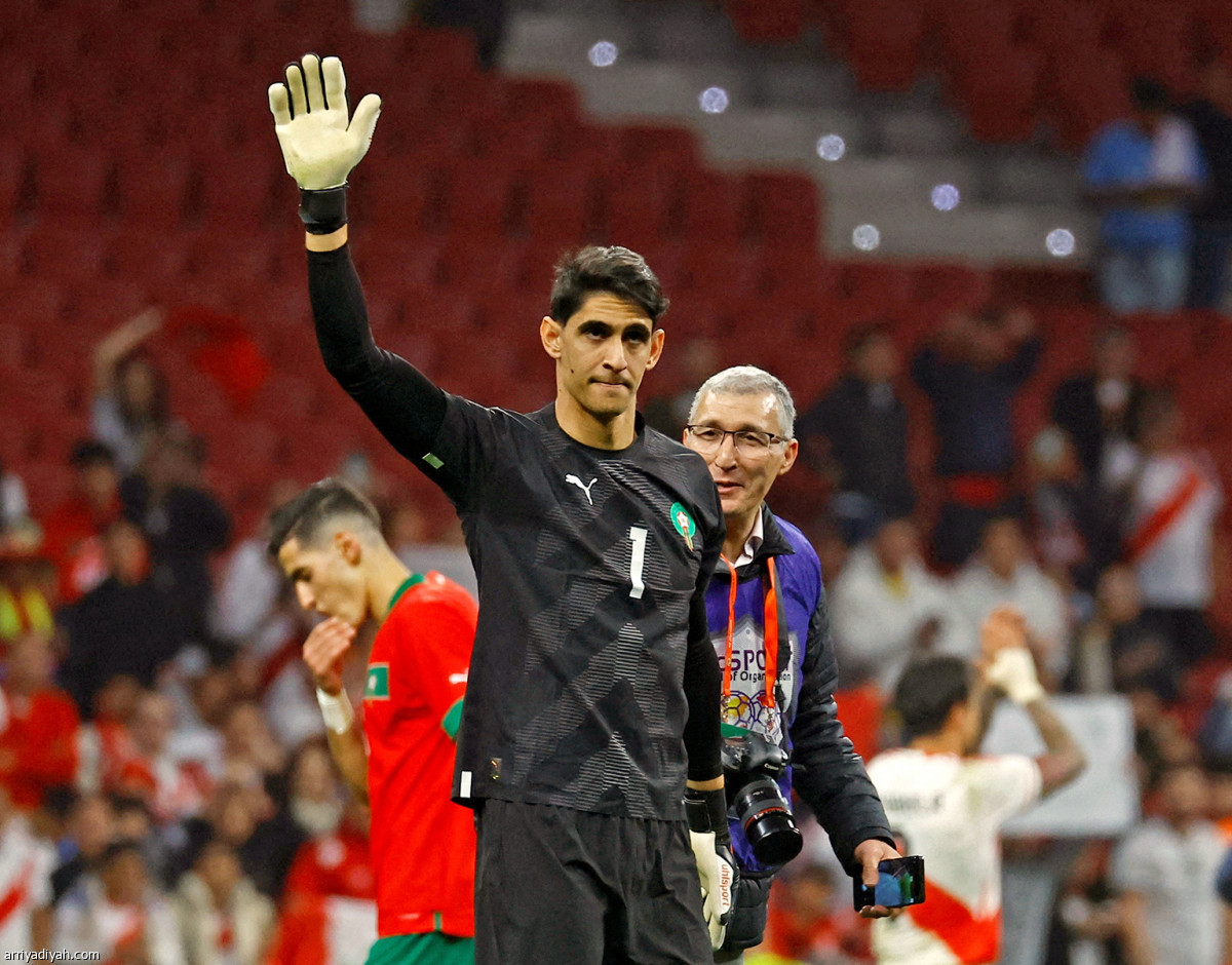 بونو.. يحمي عرين «الأسود»