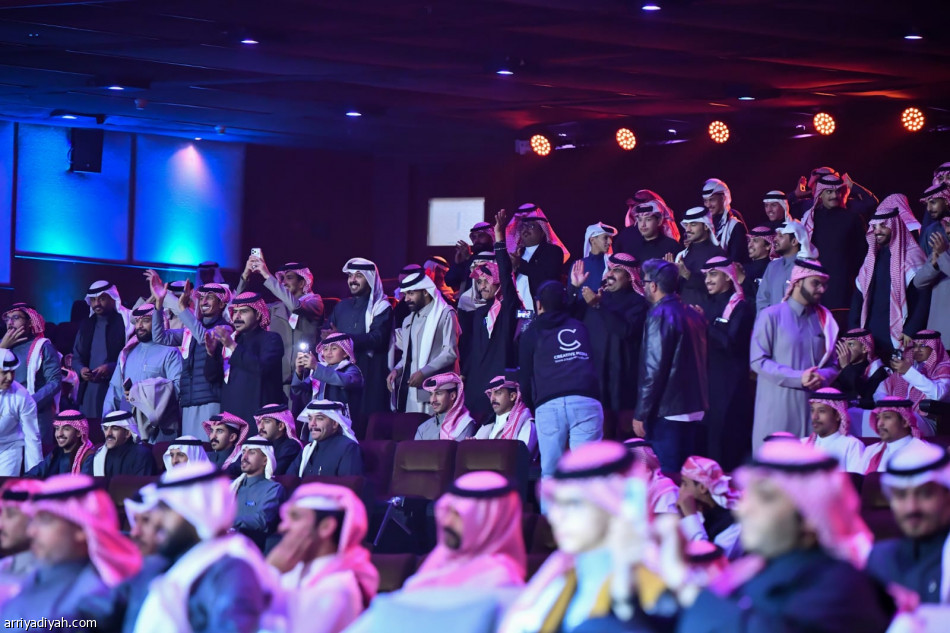 «شاعر الراية».. والدة نومان تمنحه النجومية