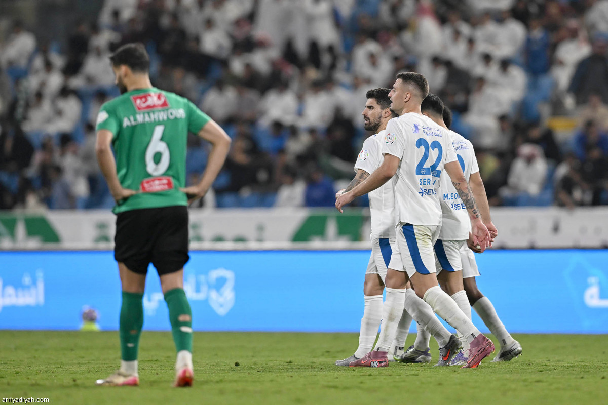 الهلال يرد بالأربعة