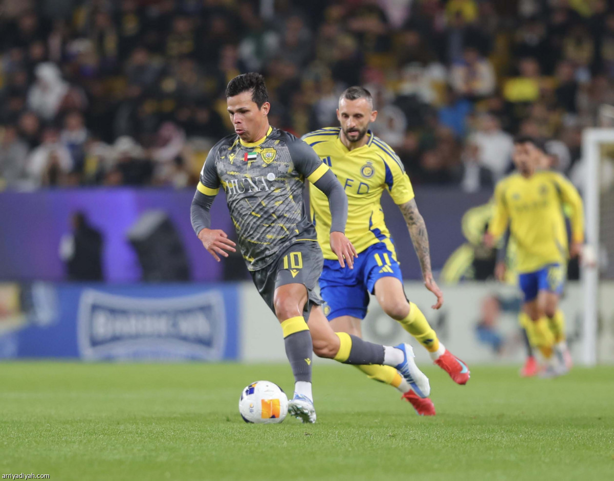 النصر يستعرض