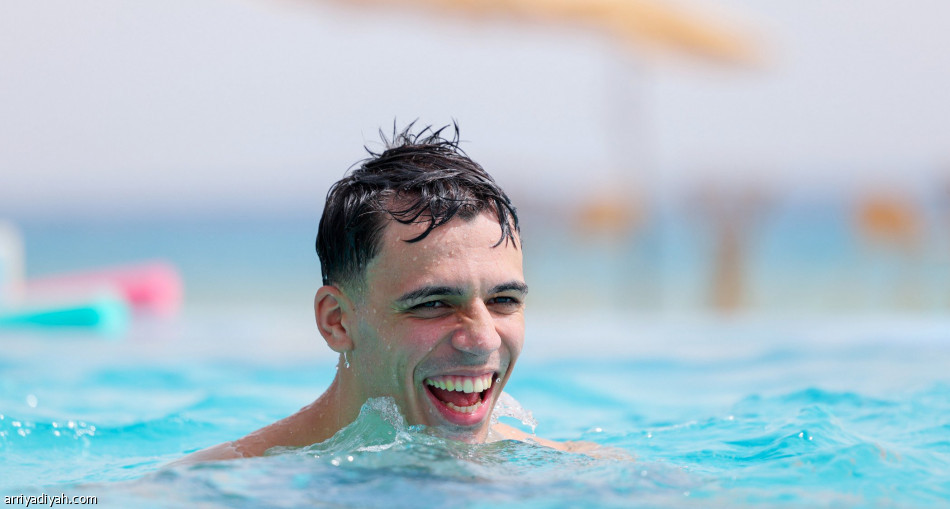 احتفال أهلاوي بالنخبة على شواطئ البحر الأحمر