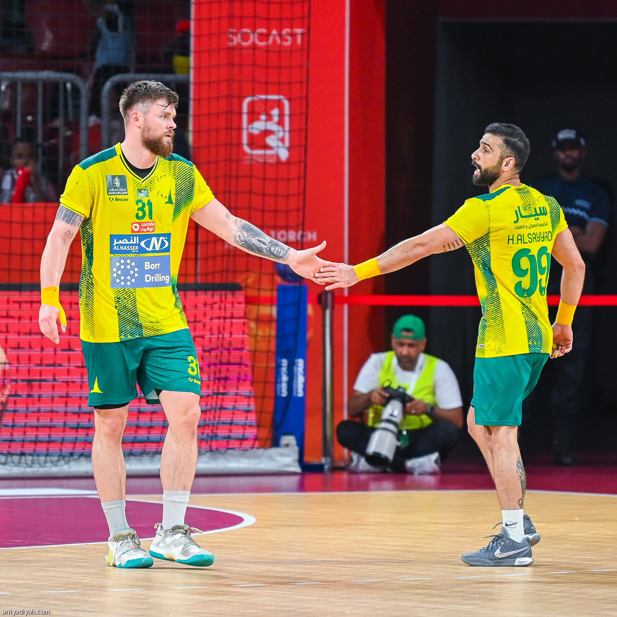 ملامسة الذهب