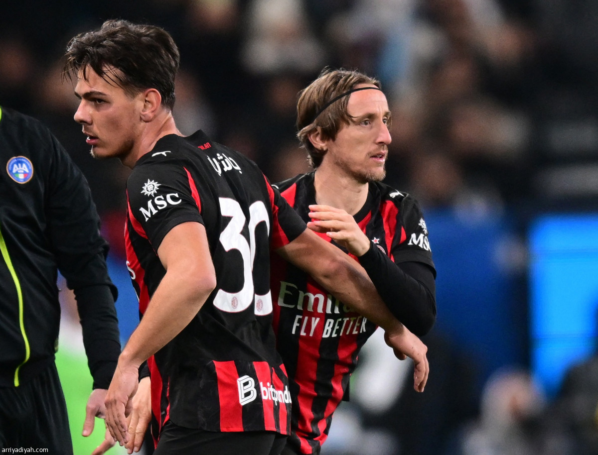 نابولي إلى النهائي