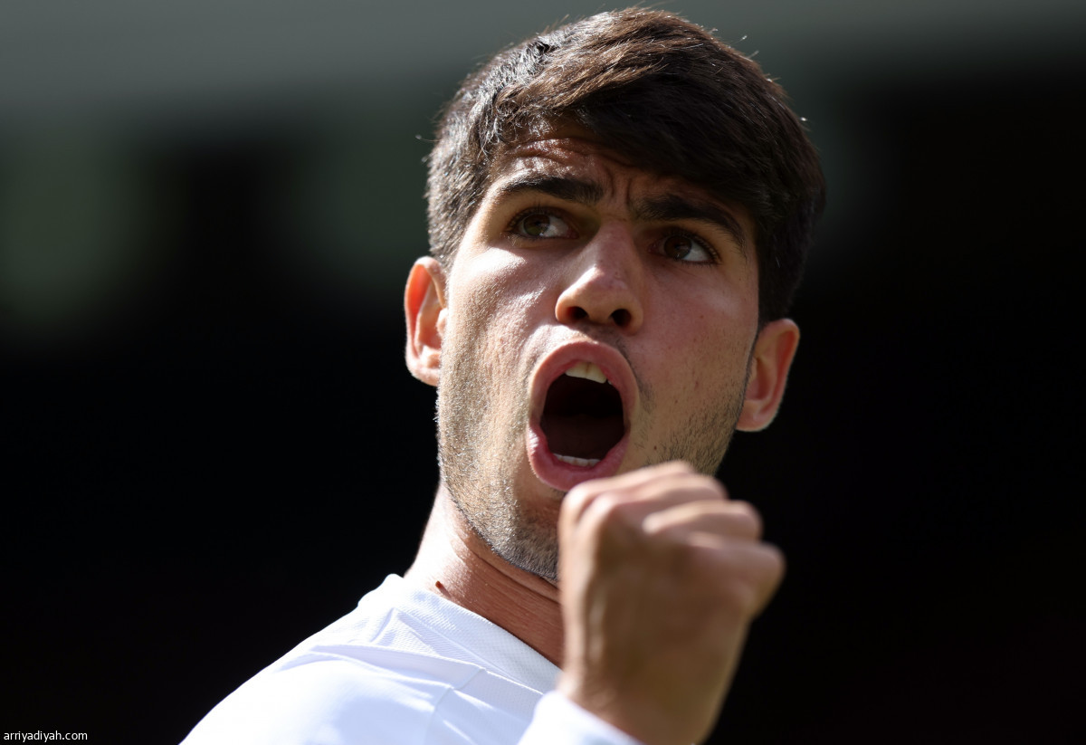 ألكاراز يعبر